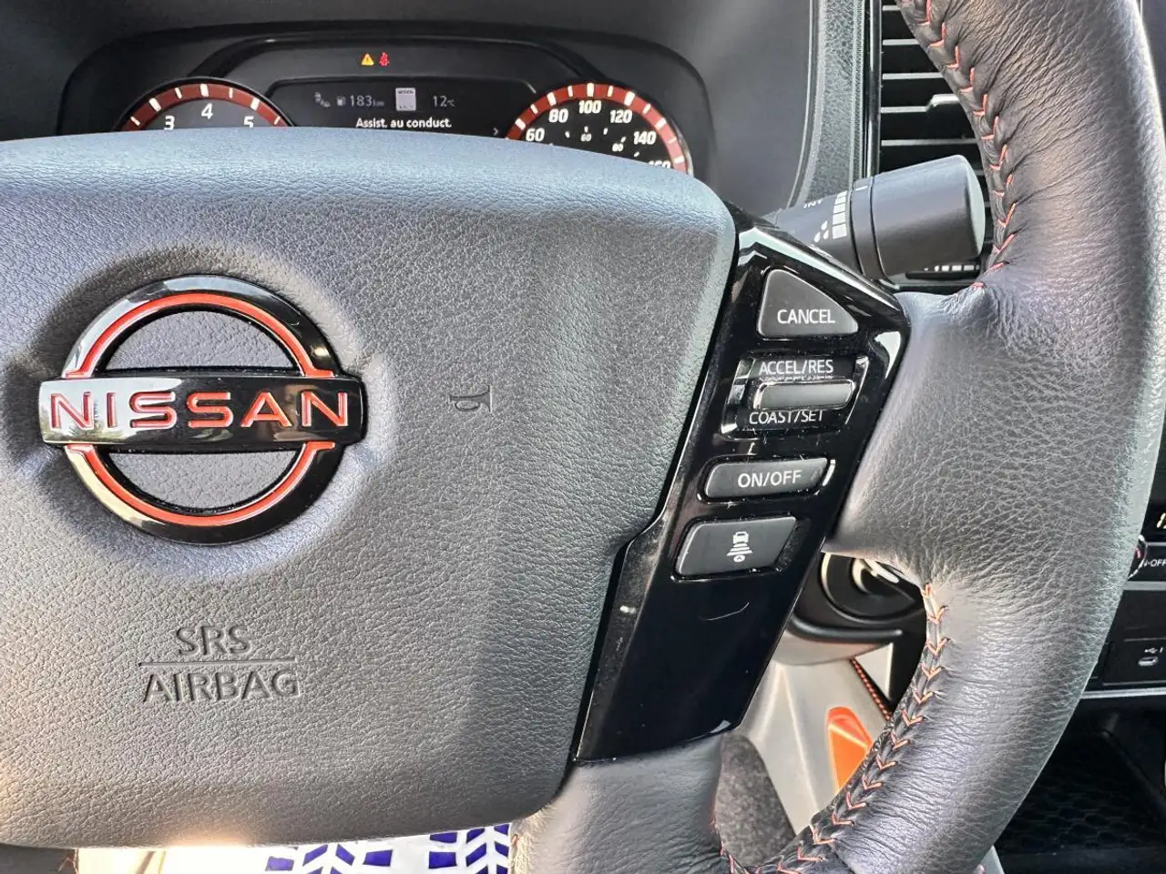 Nissan Frontier снимка Nissan Frontier