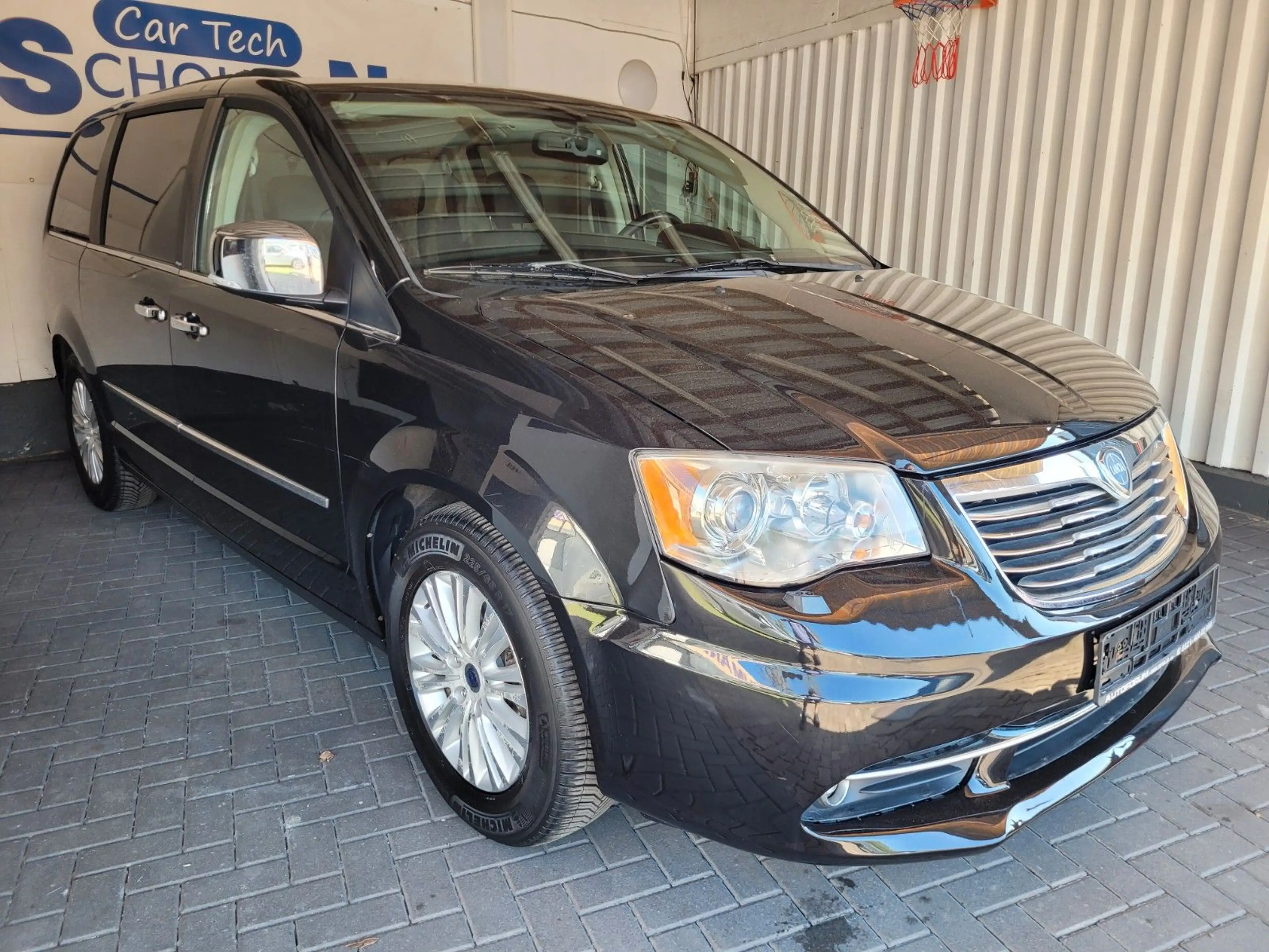 Lancia Voyager Gold*XENON*LEDER*NAVI*EL.SCHIEBTÜREN