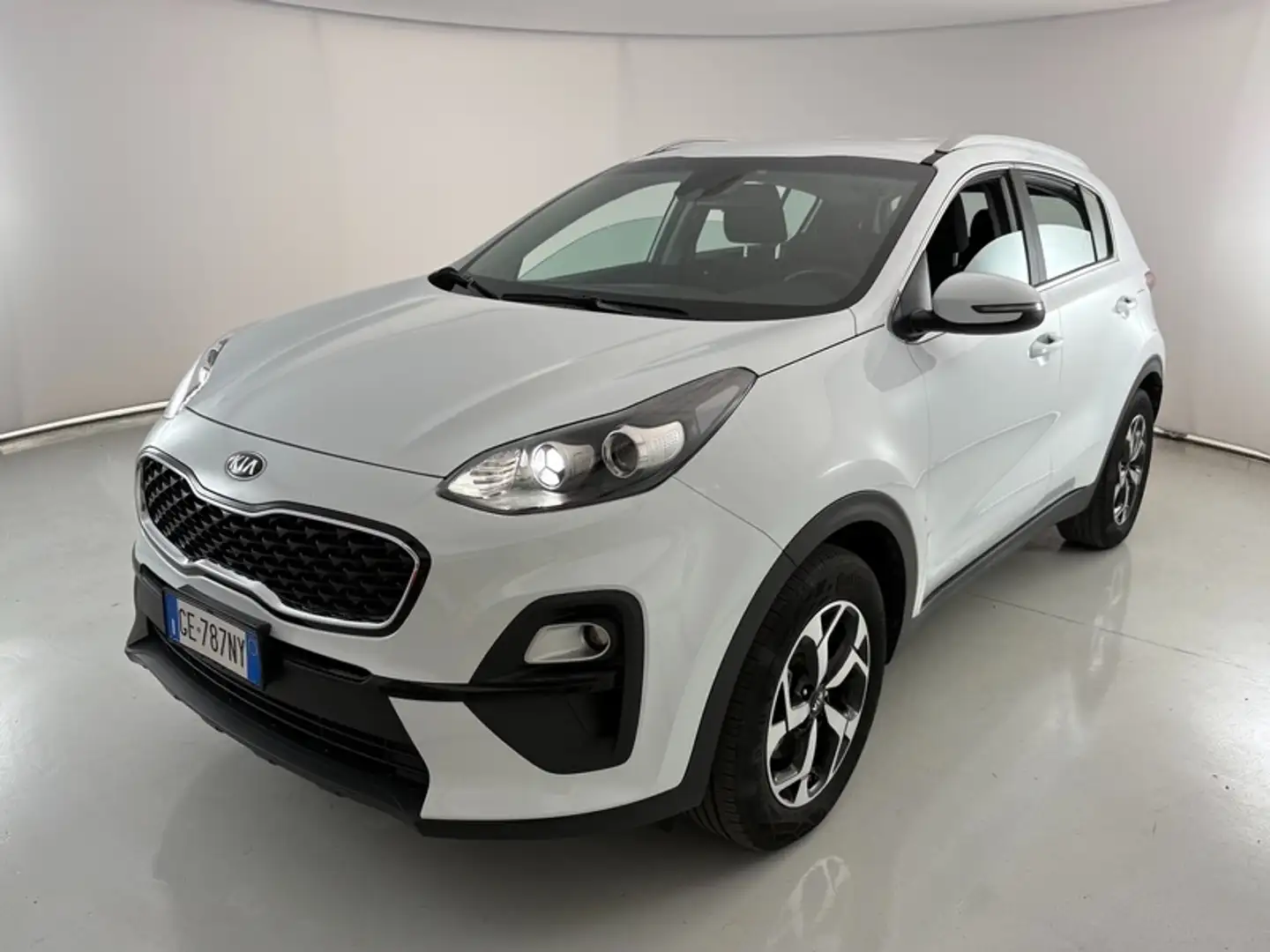 Kia Sportage 1.6 CRDi MHEV Style Blanc - 1