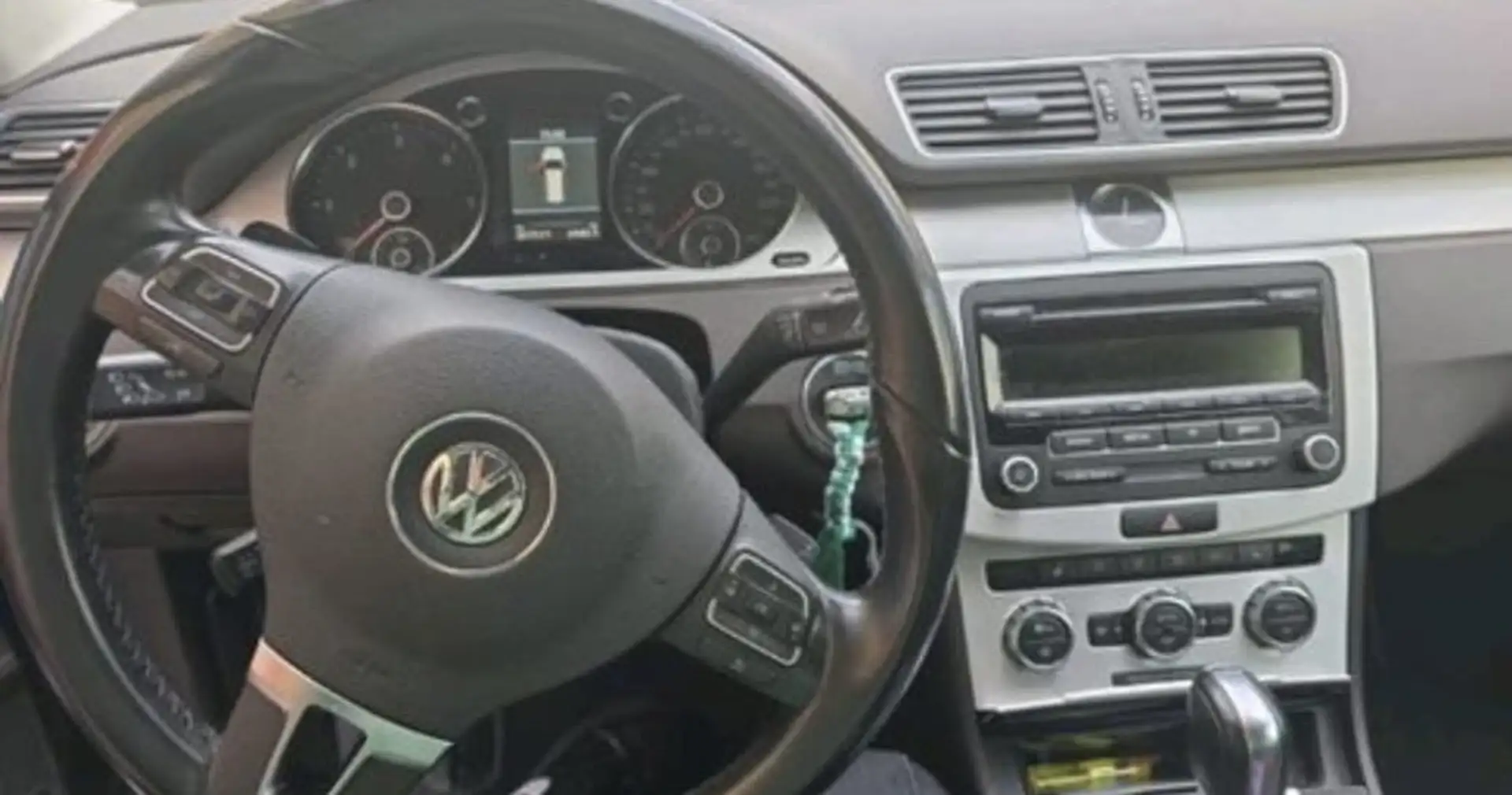 Volkswagen Passat Variant 2.0 TDI DSG BlueMotion - 2