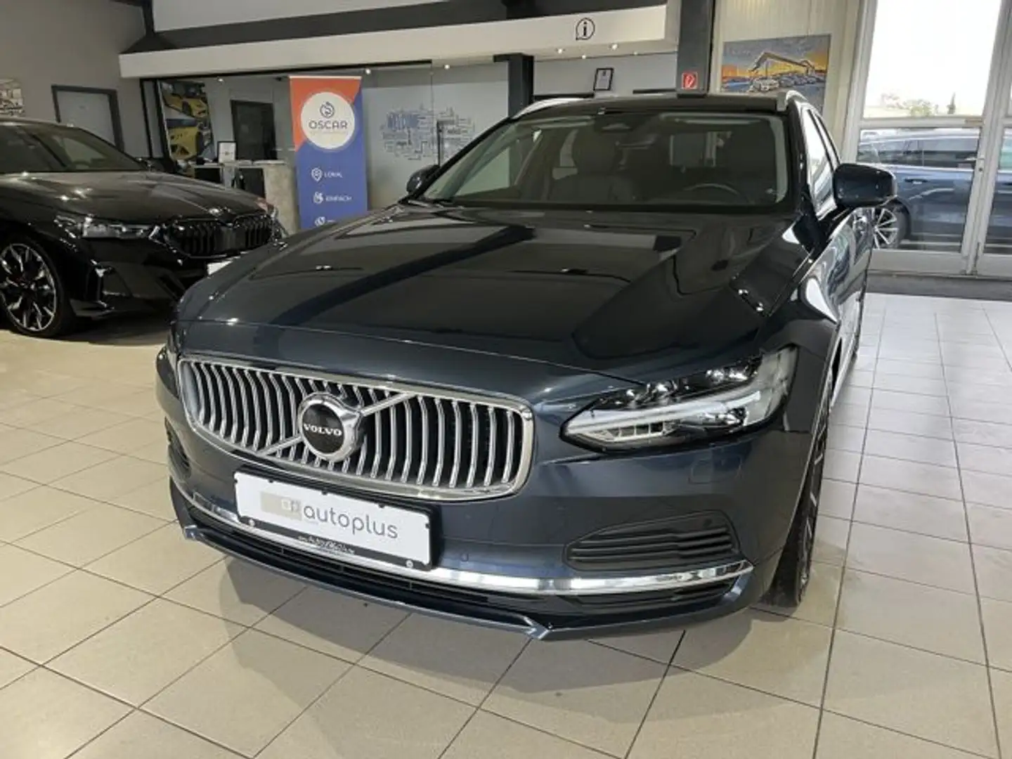 Volvo V90 T6 Inscription Recharge AWD GOOGLE Pano AHK Blau - 2