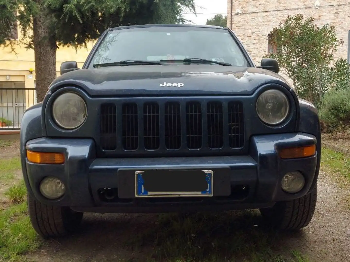 Jeep Cherokee Cherokee III 2002 2.8 crd Limited auto Modrá - 1