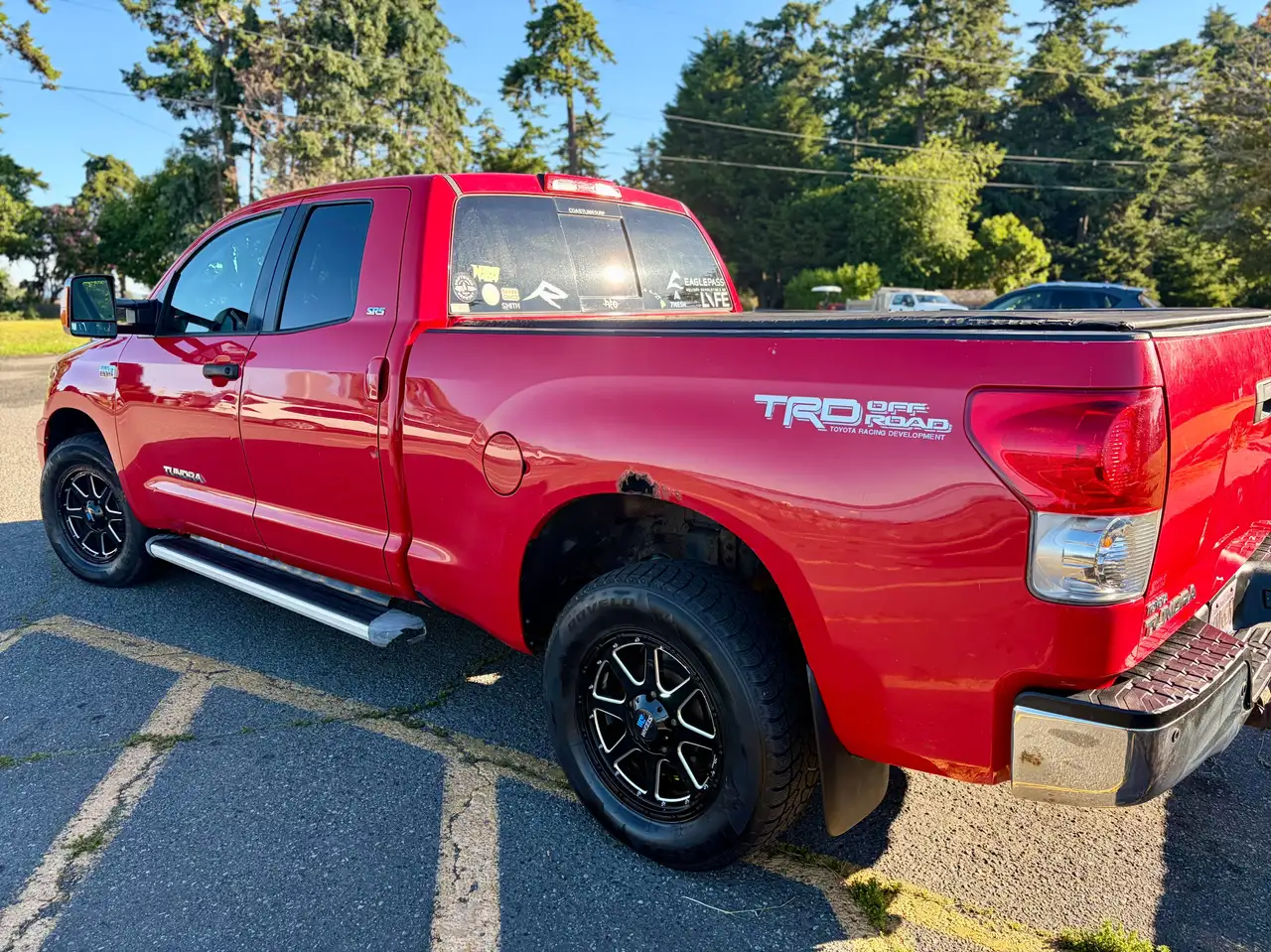 Toyota Tundra снимка Toyota Tundra