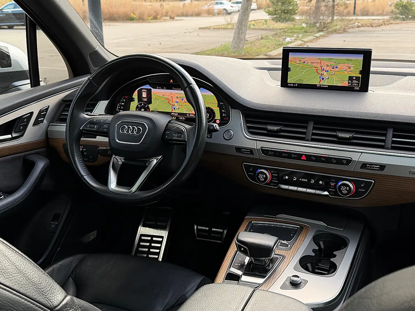 Audi Q7 3,0 TDI // S-Line // PANORAMA // BOSE // GARANTIE Silber - 2