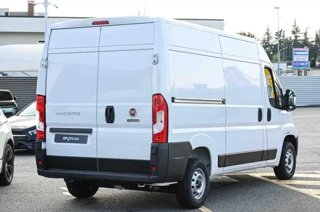 Fiat Ducato view 4