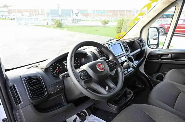 Fiat Ducato view 11
