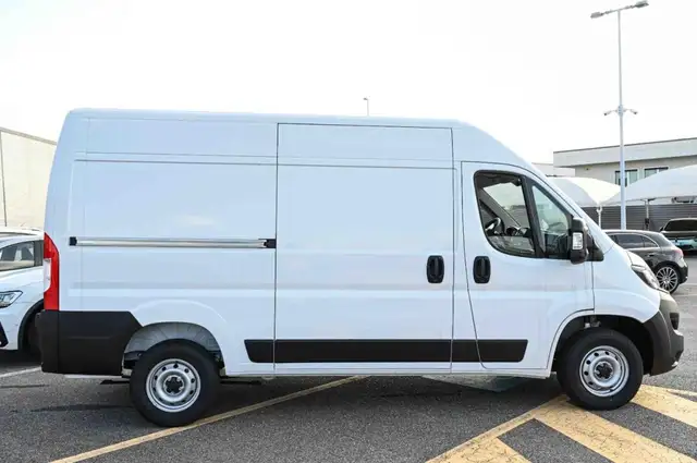 Fiat Ducato view 3