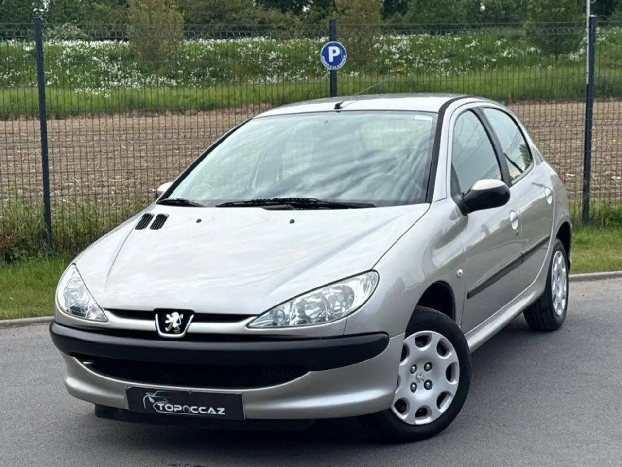 Peugeot 206 1.1 ESSENCE 60CH * 98.000KM * 5 PORTES *