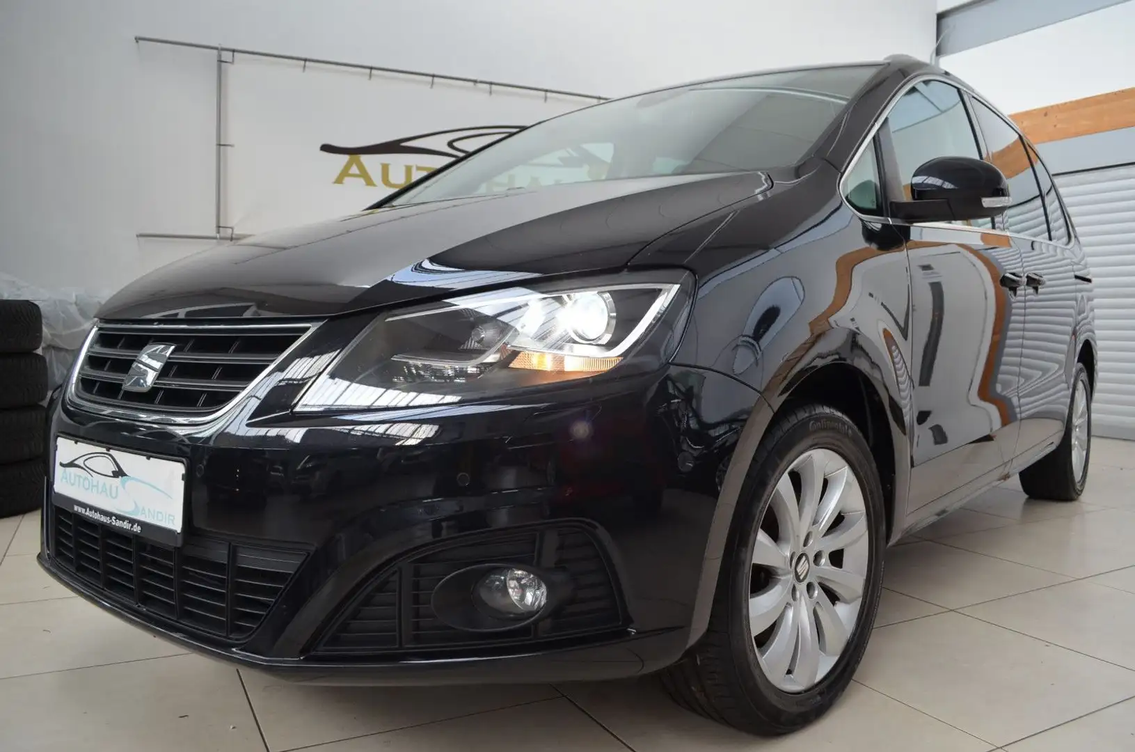 SEAT Alhambra 2.0 TDI DSG ~ Leder~Navi~Xenon~Pano~AHK Negru - 1