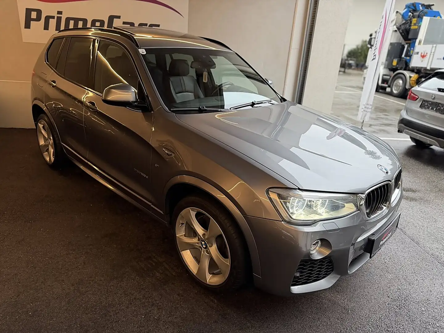 BMW X3 xDrive 20d M Sport Edition Aut./HEAD-UP/PANORAM... Grau - 2