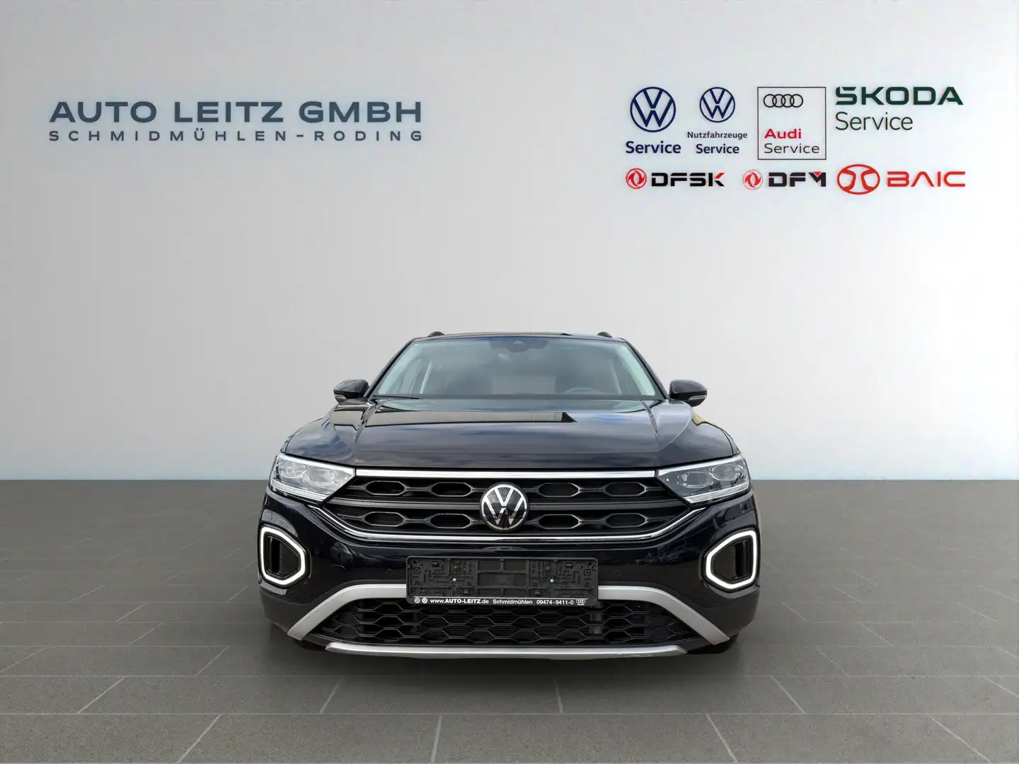 Volkswagen T-Roc 1.0 TSI Life Navi APP LED VC LM16 SHZ MFL Schwarz - 2
