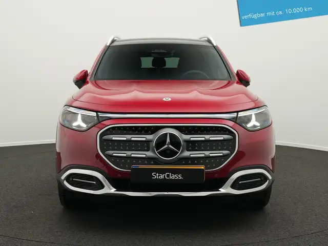 Mercedes-Benz GLB view 2