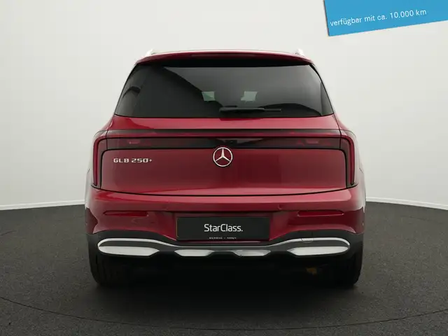 Mercedes-Benz GLB view 4