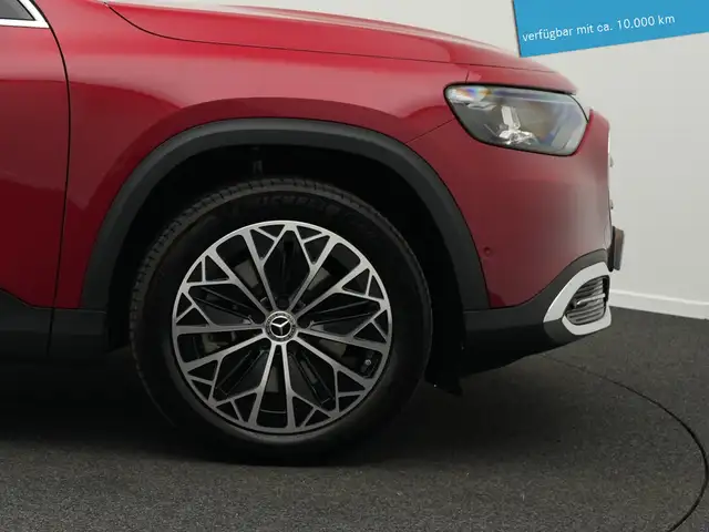 Mercedes-Benz GLB view 8