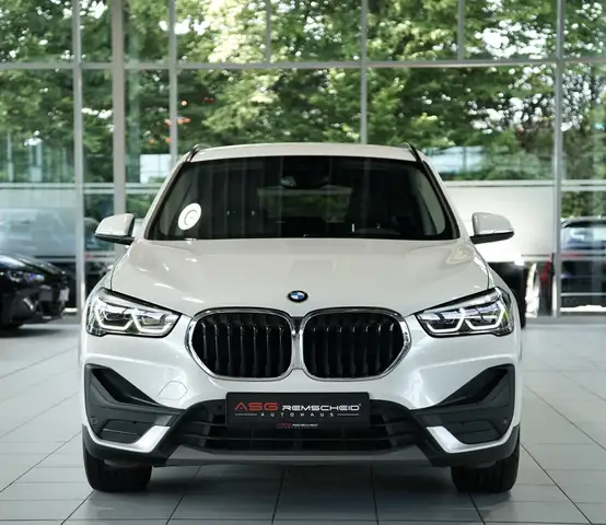BMW X1 view 9