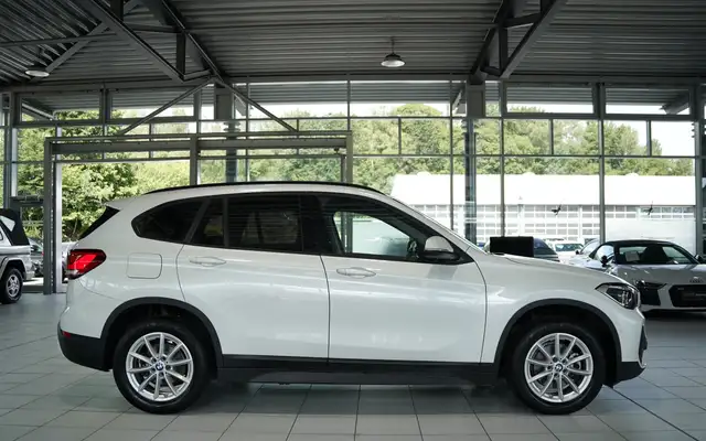 BMW X1 view 12