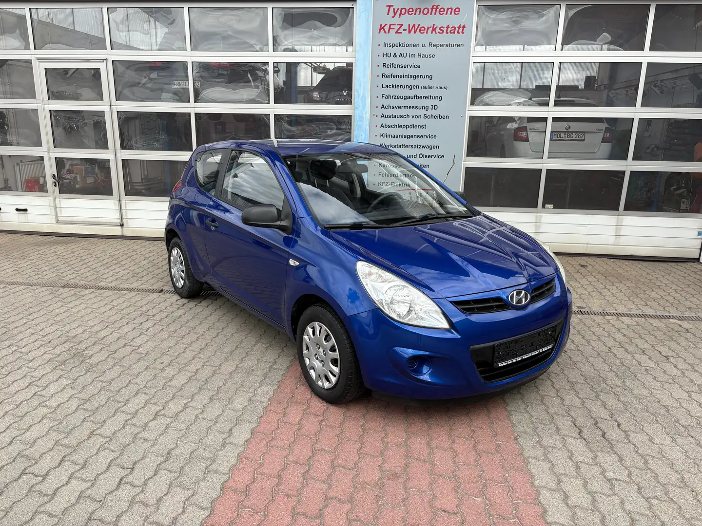 Hyundai i20 1.2 Classic, AUX, HU/AU neu Blau - 1