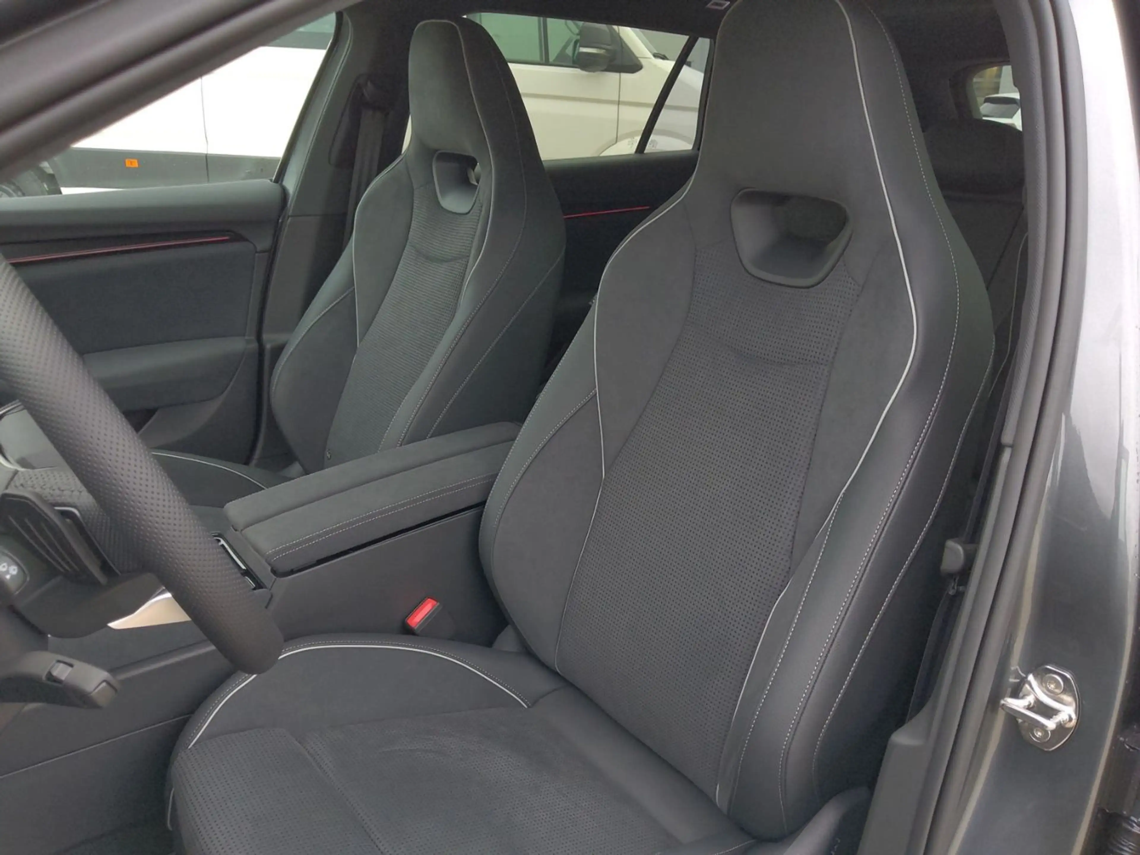 Skoda Superb Combi Sportline 2.0 TDI DSG UPE 57310.- AHK Navi M — photo 11