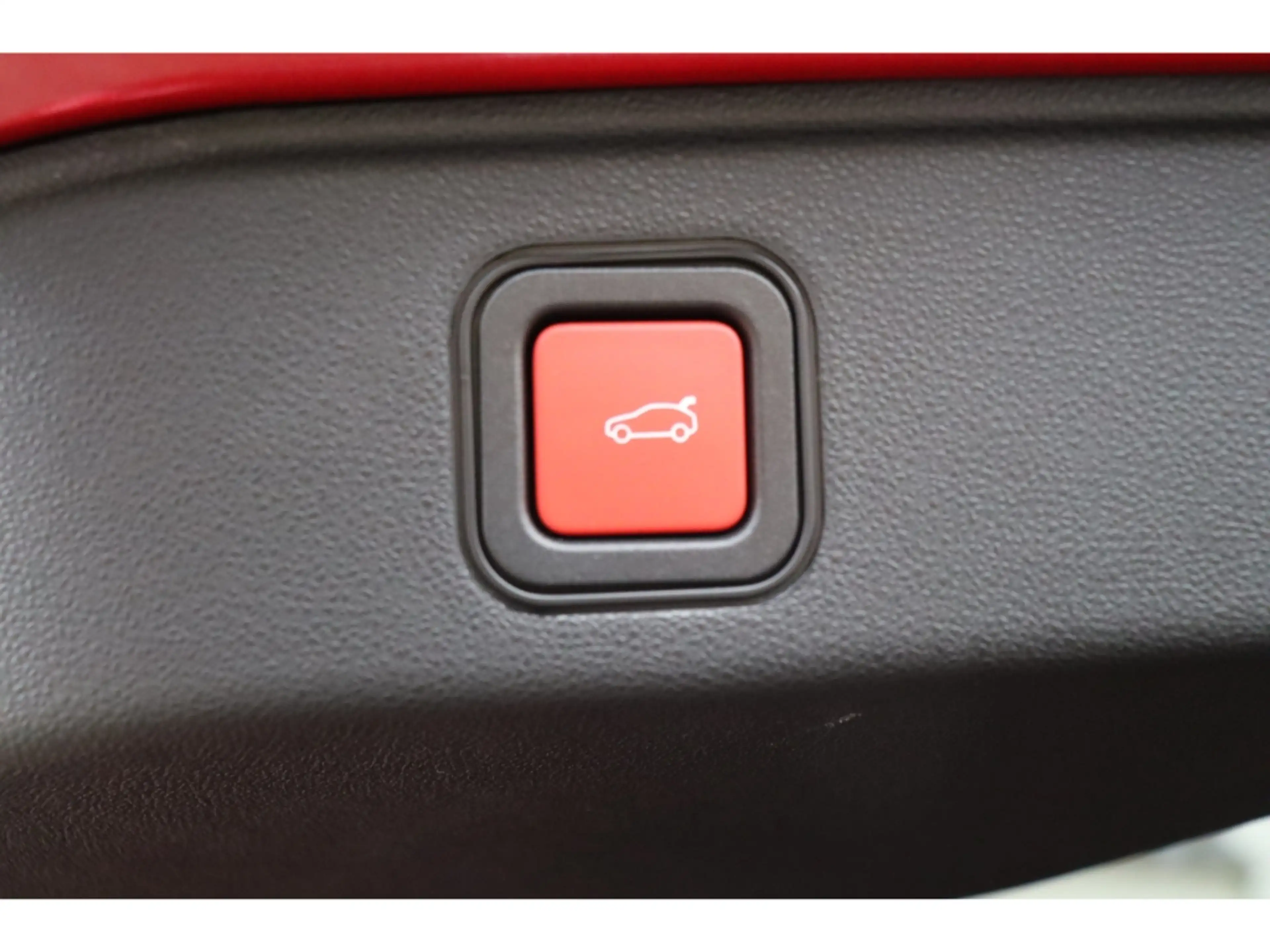 Alfa Romeo Junior IBRIDA Q4 1.2 VGT 145PS DCT6 SPORT SABELT — photo 14