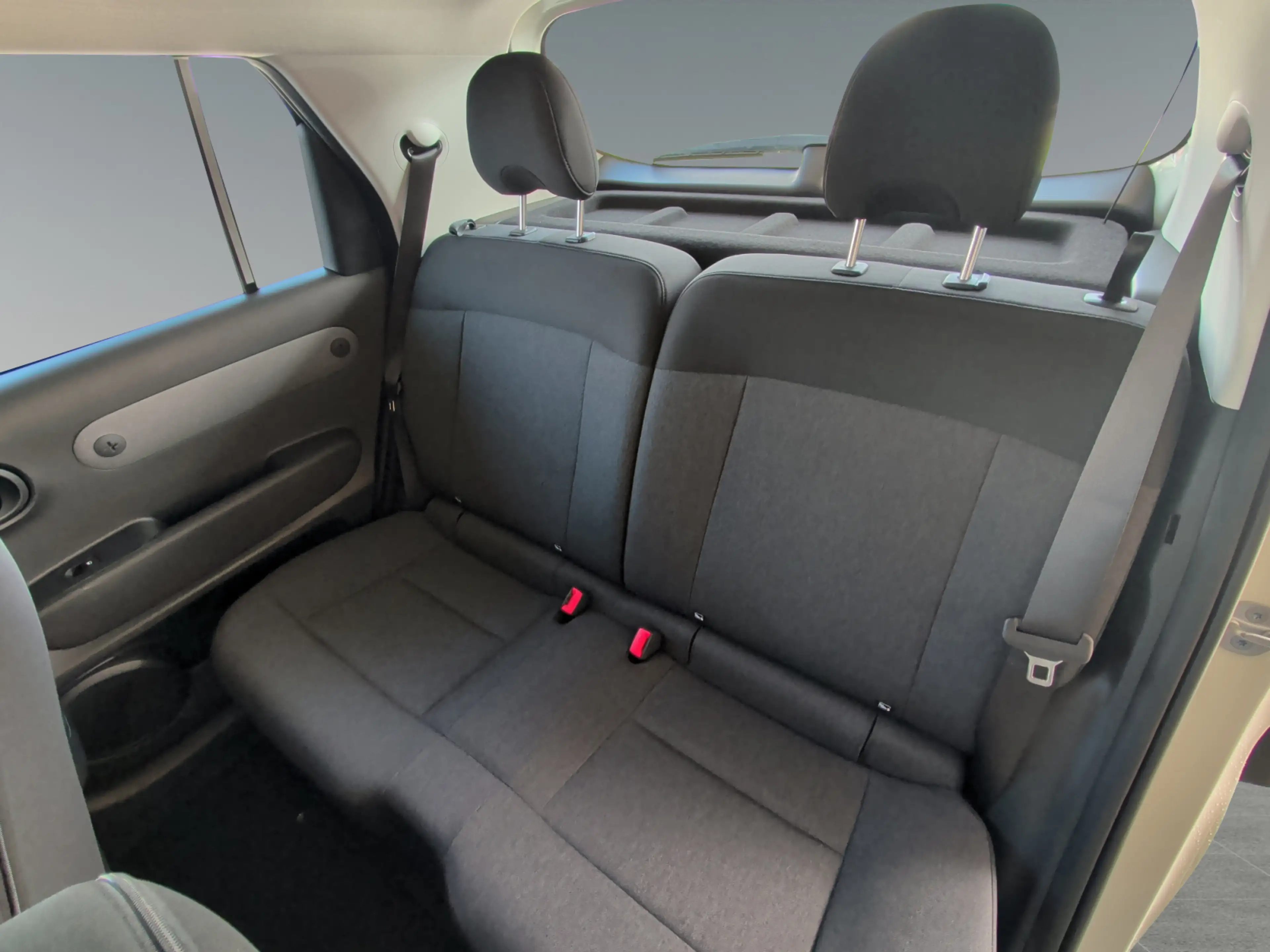 Hyundai Inster Smart Line 49kWh — photo 13