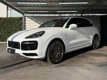 Cayenne E-Hybrid Tiptronic S / Sportdesign