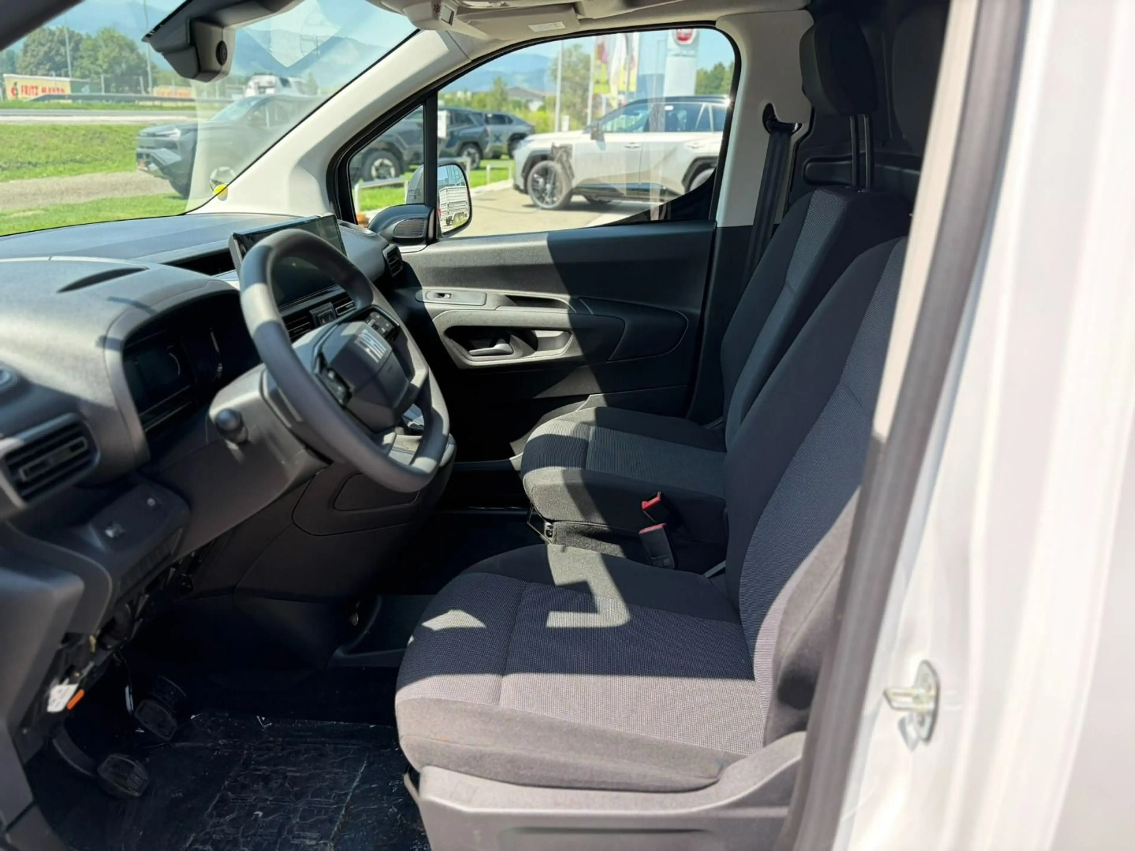 Fiat Doblo Doblò KW XL Diesel 100 Manuell — photo 9
