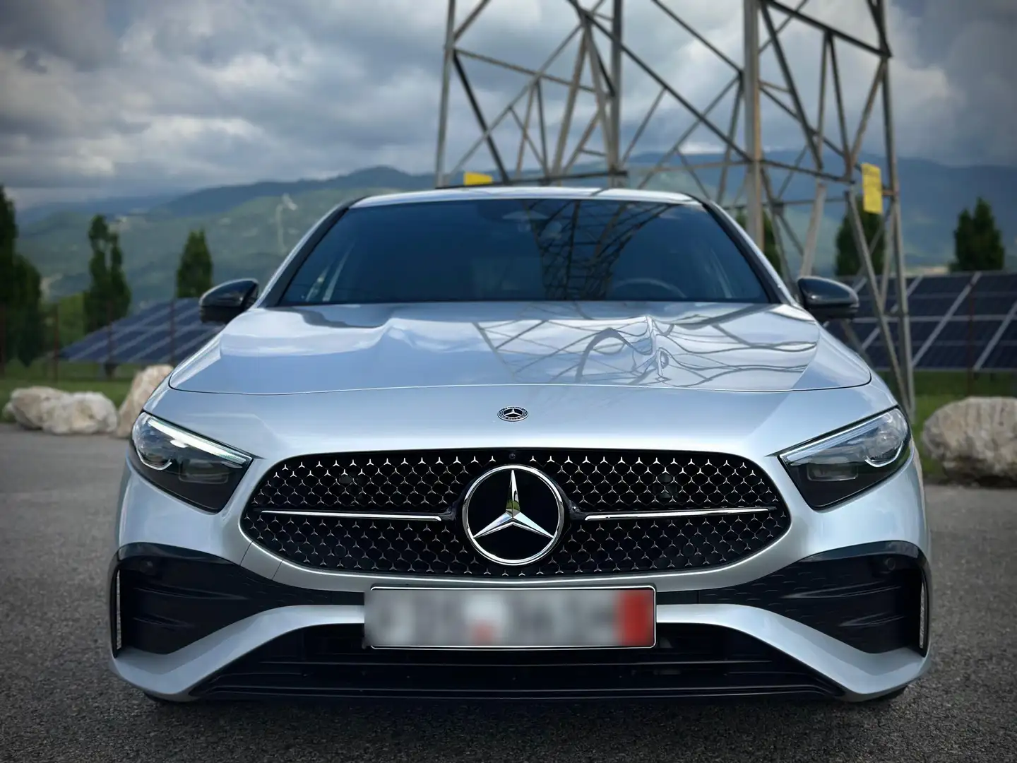Mercedes-Benz A 200 A 200 AMG Line Premium Plus auto Silber - 2