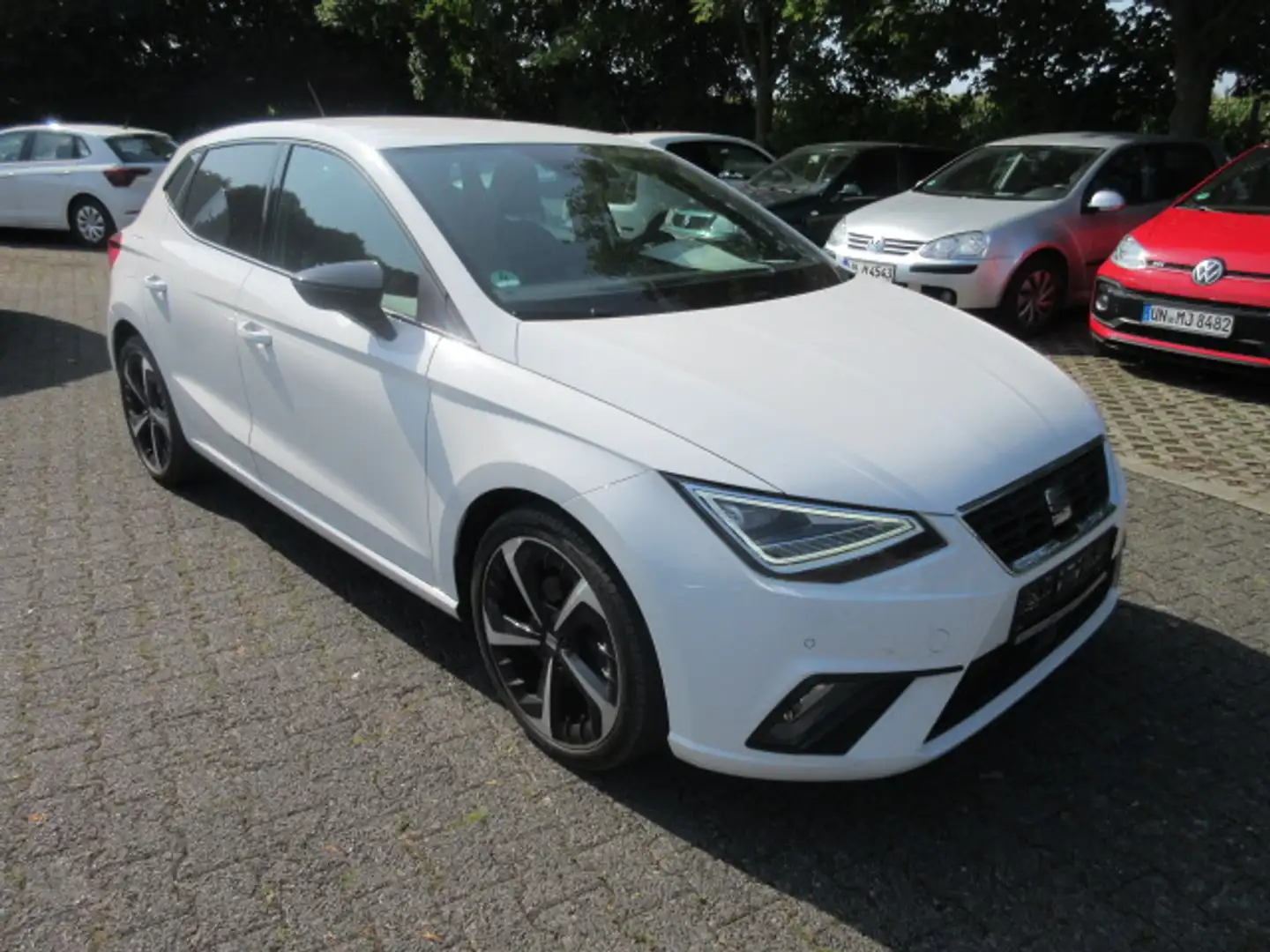 SEAT Ibiza FR 1.0 TSI DSG NAVI KAMERA LED ALU 18 APS SITZHEIZUNG CLIMATRONIC PRIVACY MIRROR LINK Weiß - 1