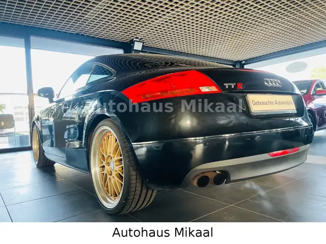 Audi TT view 4