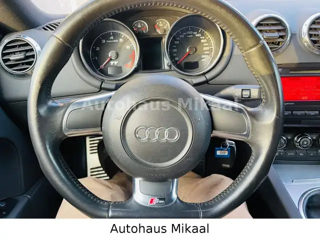 Audi TT view 14