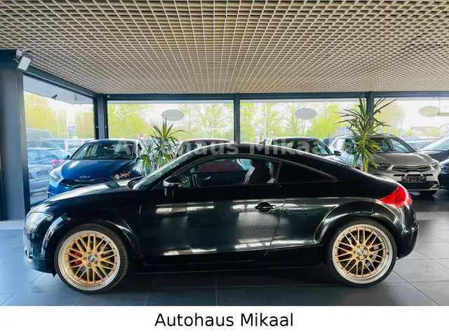 Audi TT view 12