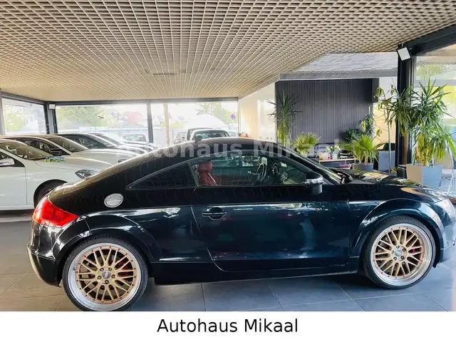 Audi TT view 3