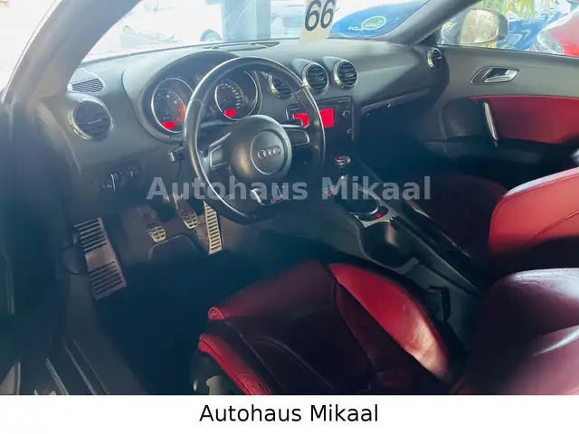 Audi TT view 9