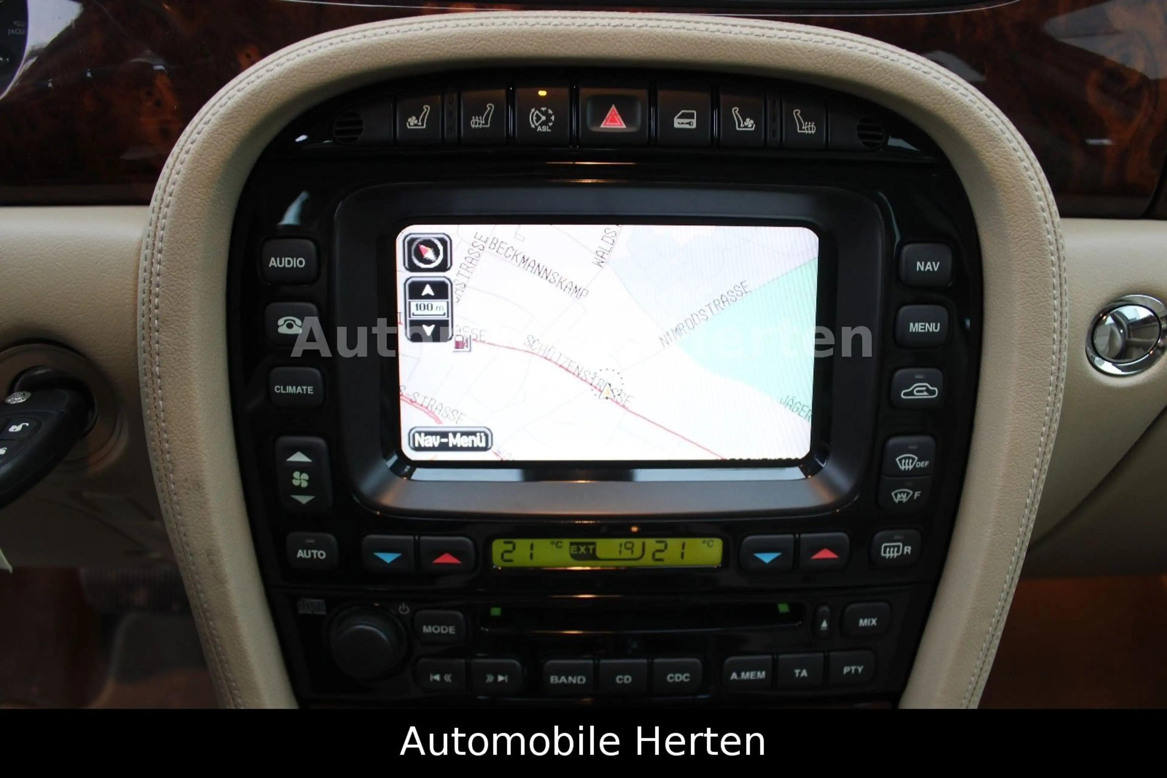 Jaguar XJ 2.7 D XJ6 Executive*2.HAND*TOPZUSTAND*VOLL* — photo 15
