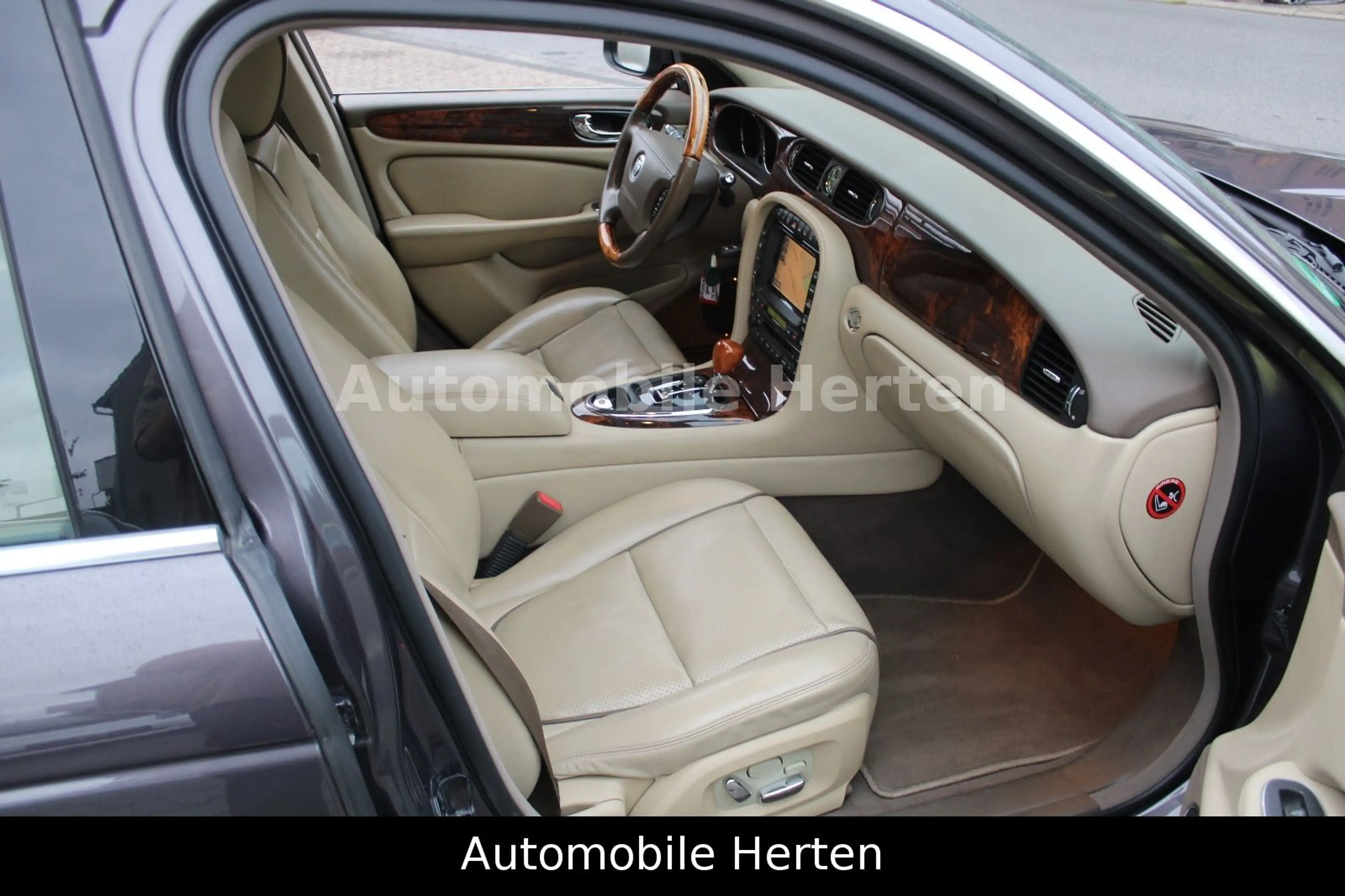 Jaguar XJ 2.7 D XJ6 Executive*2.HAND*TOPZUSTAND*VOLL* — photo 9