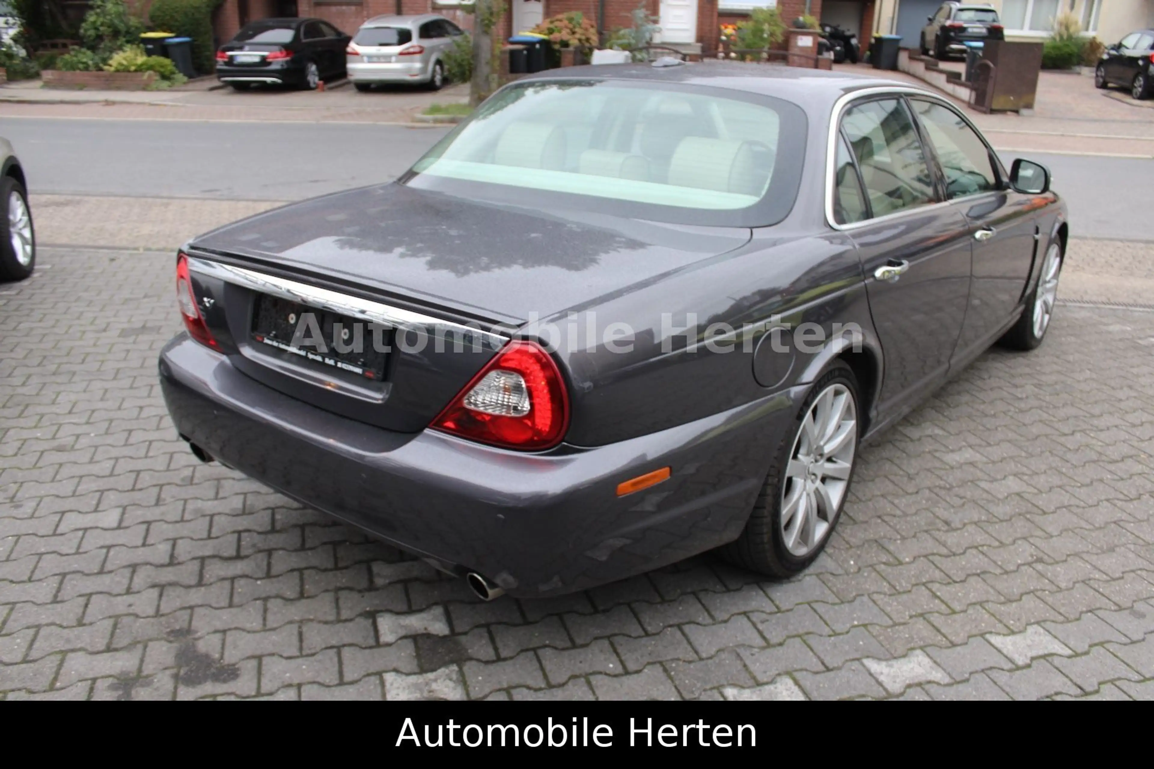 Jaguar XJ 2.7 D XJ6 Executive*2.HAND*TOPZUSTAND*VOLL* — photo 4