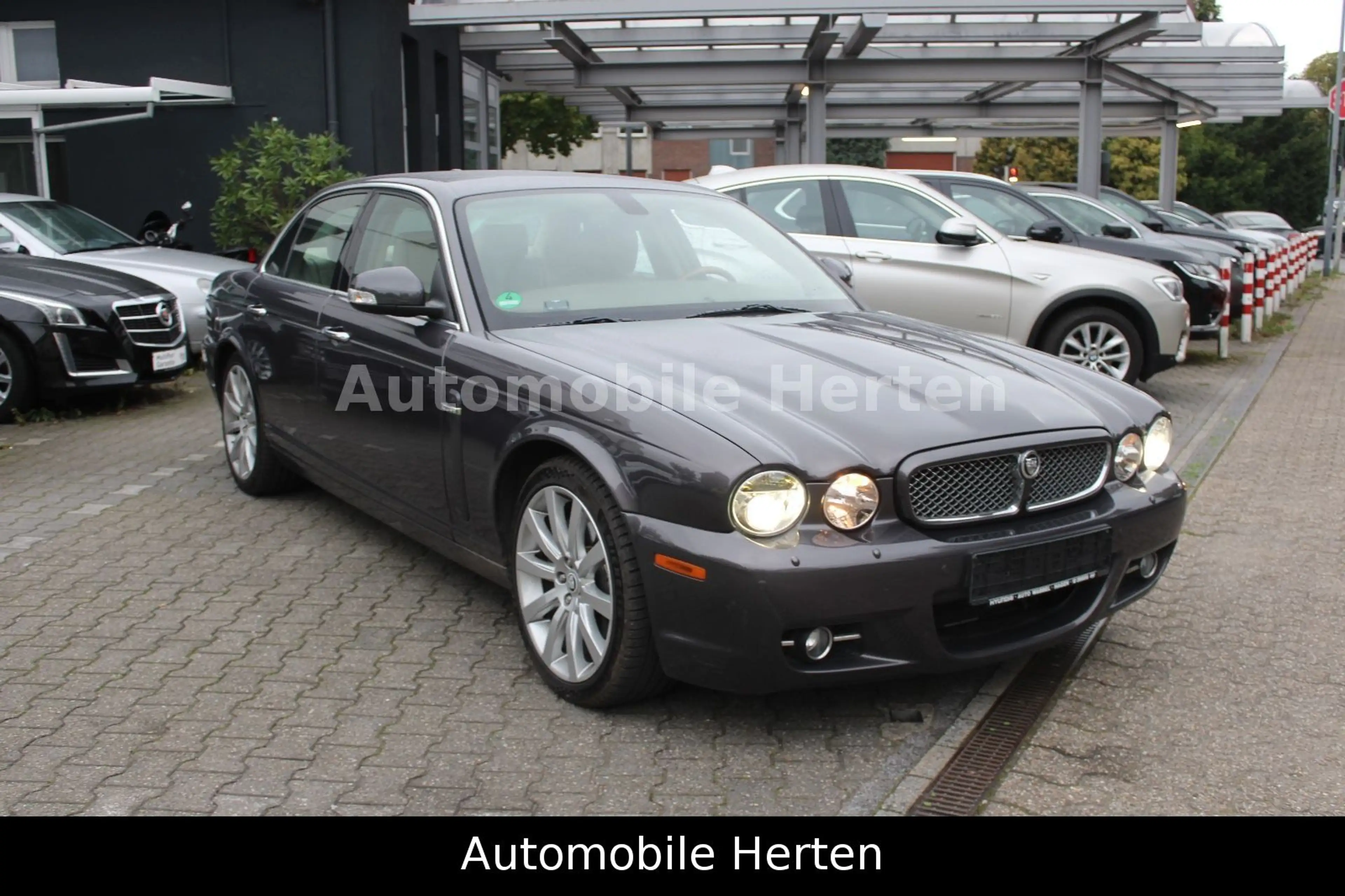 Jaguar XJ 2.7 D XJ6 Executive*2.HAND*TOPZUSTAND*VOLL* — photo 3