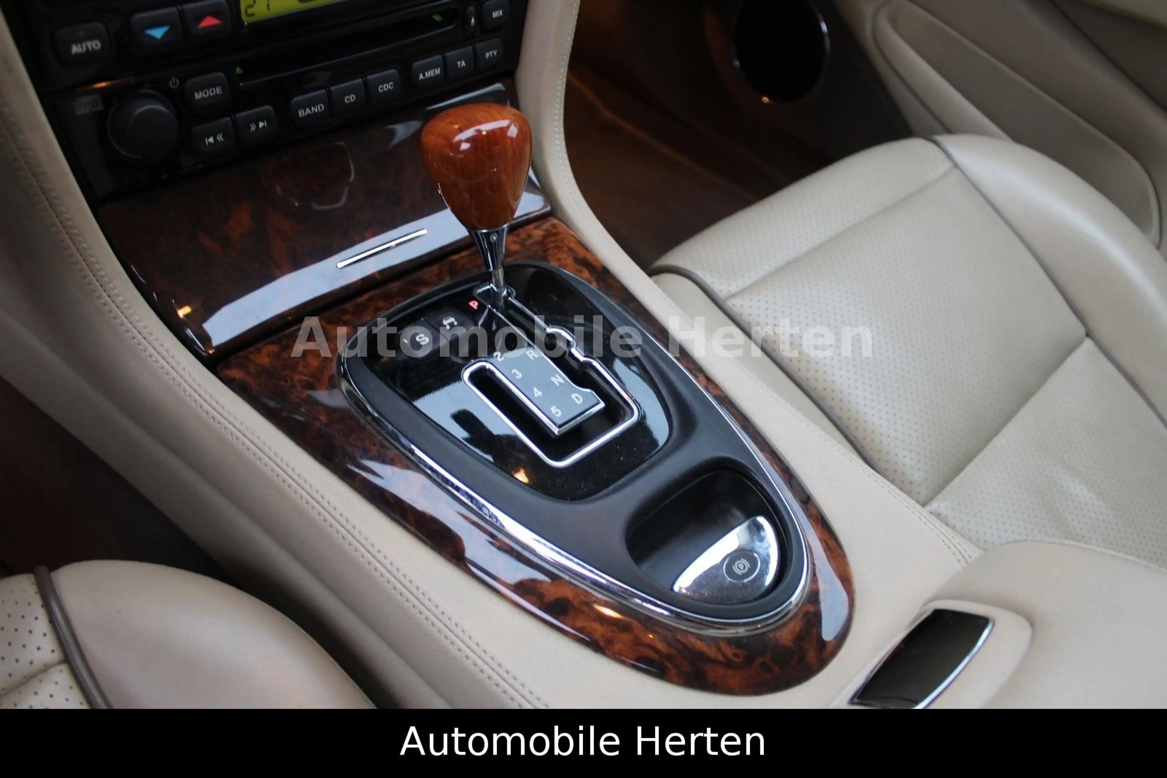 Jaguar XJ 2.7 D XJ6 Executive*2.HAND*TOPZUSTAND*VOLL* — photo 14