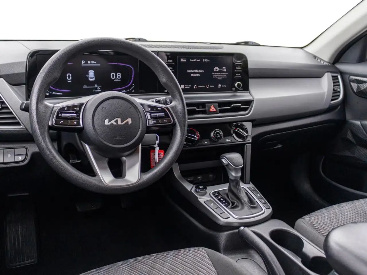 Kia Seltos снимка Kia Seltos