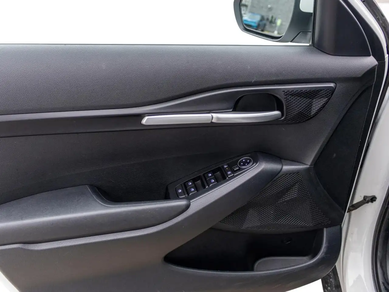 Kia Seltos снимка Kia Seltos