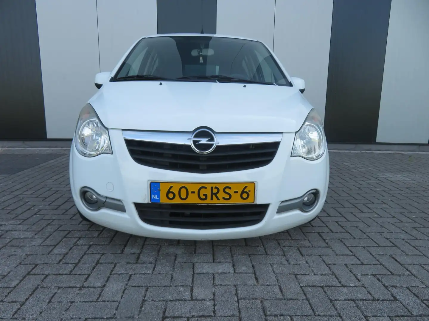 Opel Agila 1.2 Enjoy Wit - 2