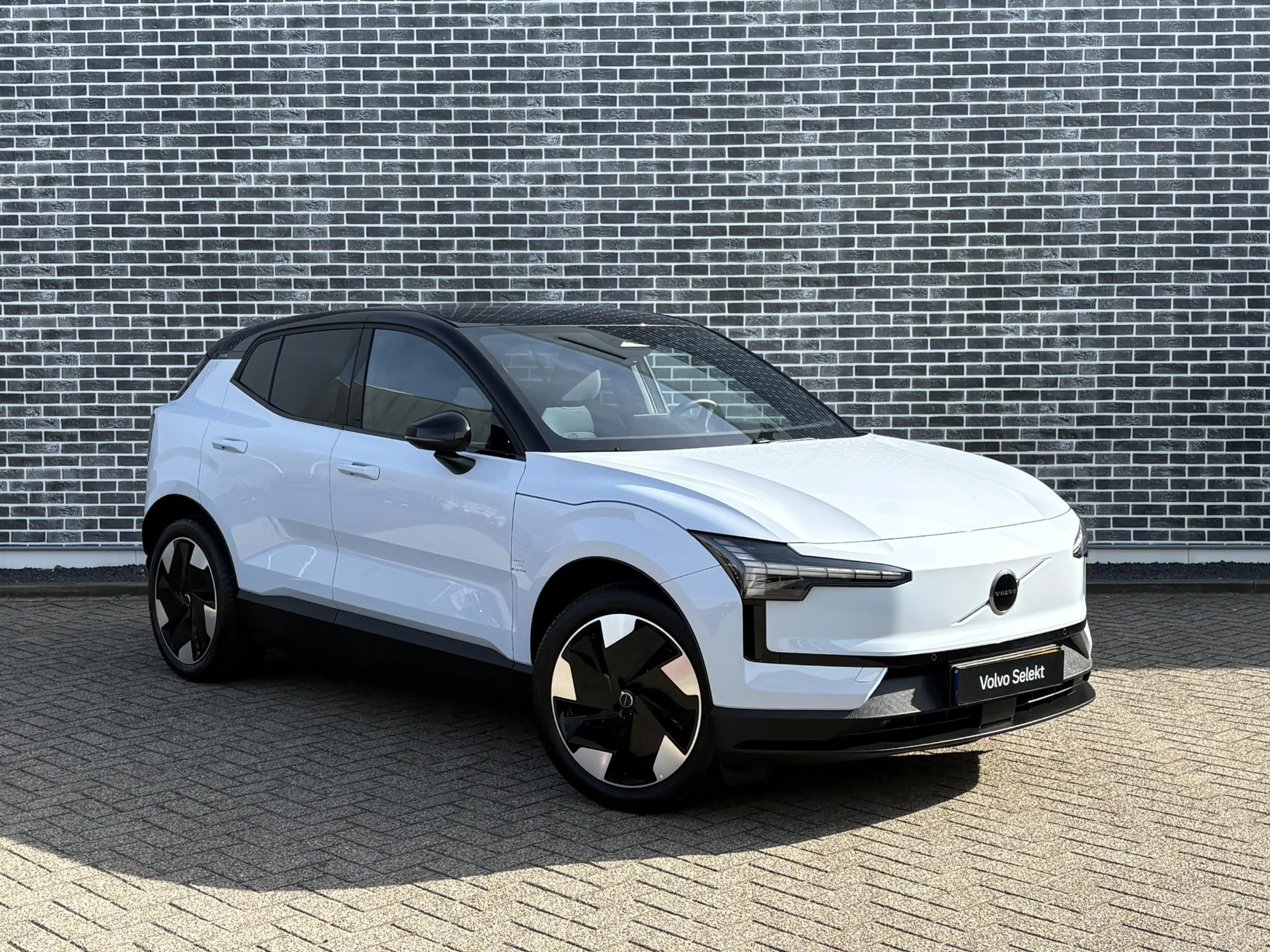 Volvo EX30 Single Motor Extended Range Plus 69 kWh | Warmtepo — photo 2