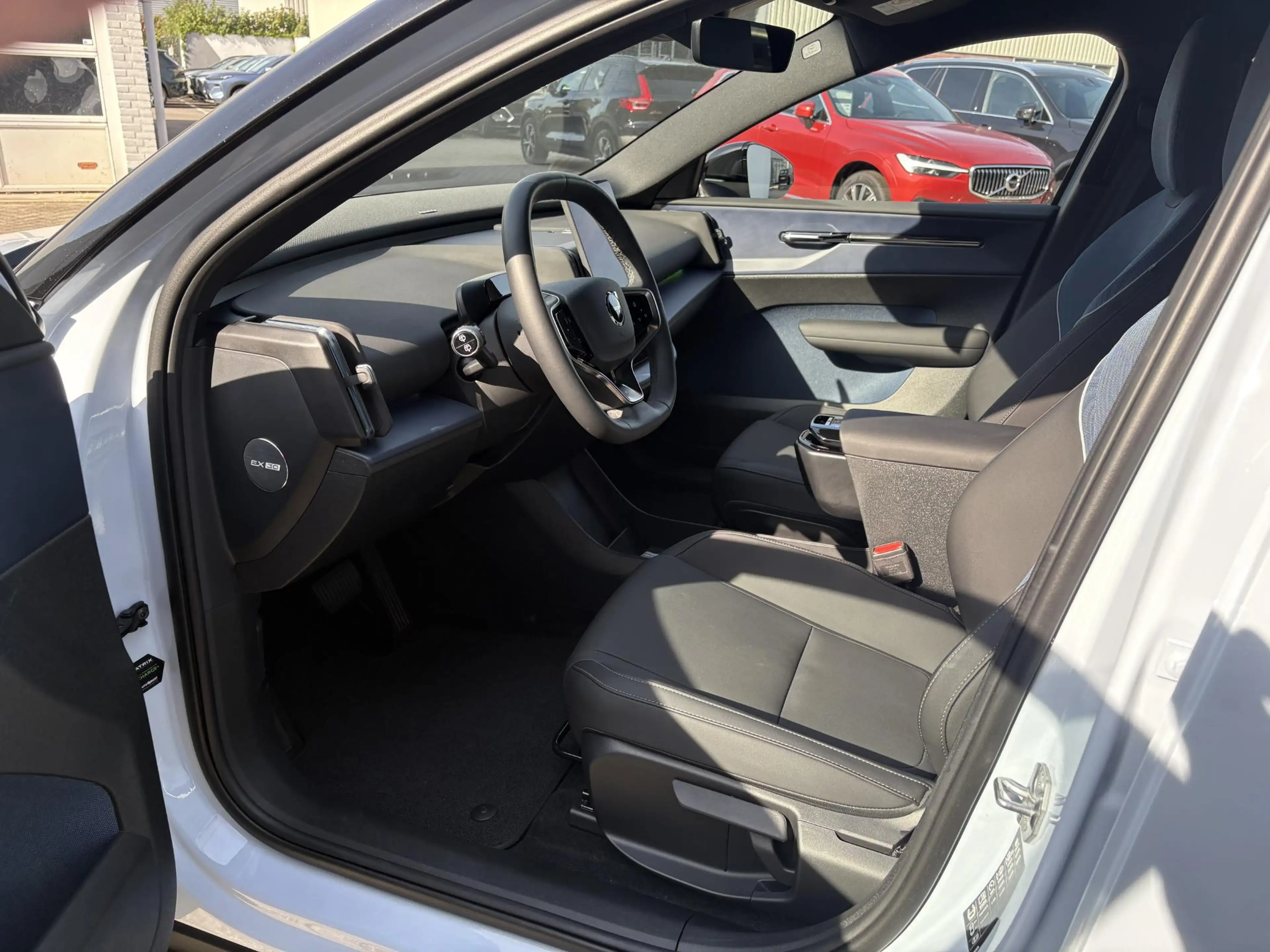 Volvo EX30 Single Motor Extended Range Plus 69 kWh | Warmtepo — photo 4