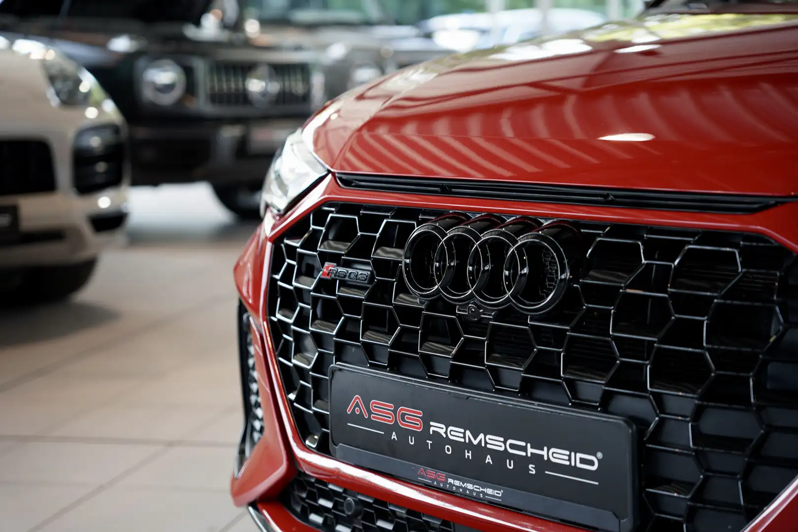Audi RS Q3 q. *2 Hand * 21 *RS-Abgas*Virtual*Matrix* Rot - 2