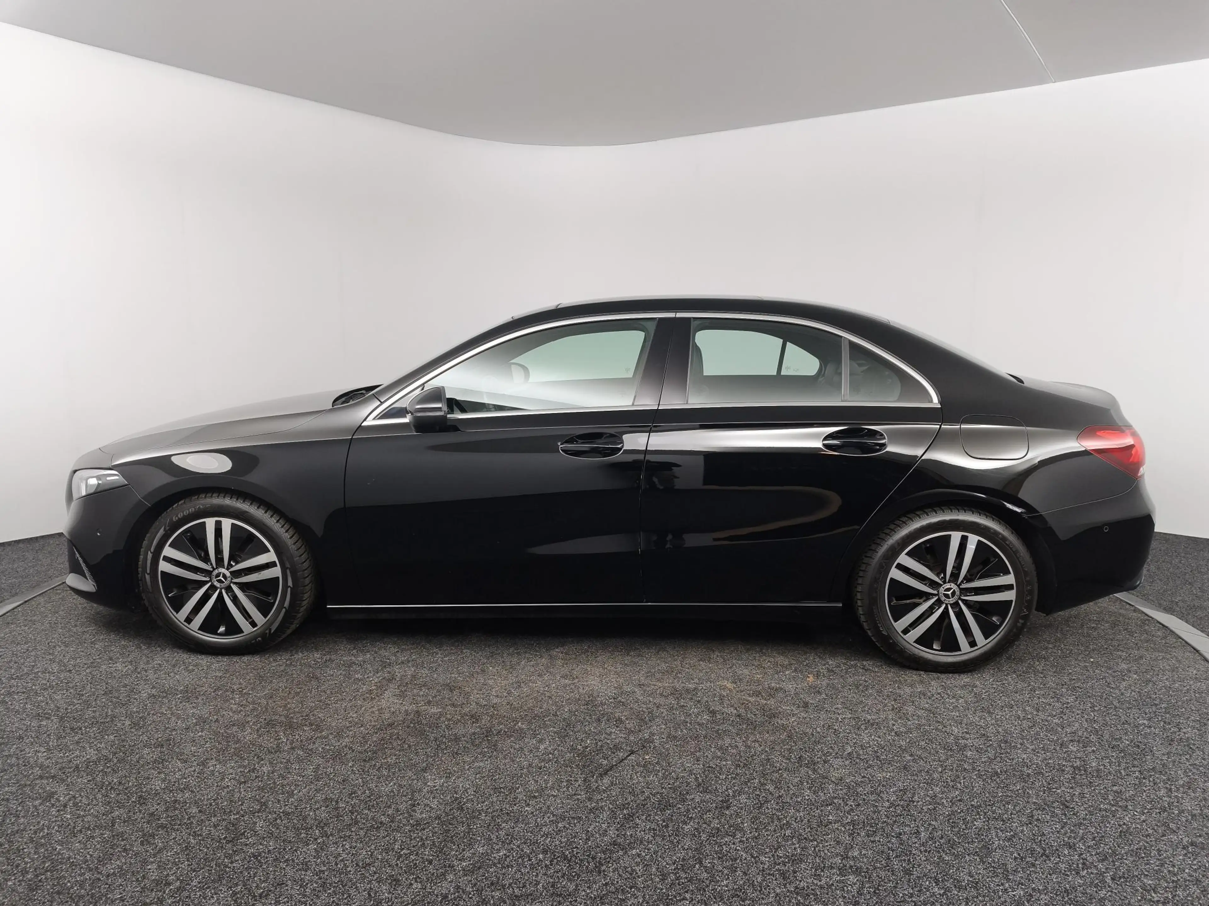 Mercedes-Benz A 180 Business Solution Luxury | Panoramadak | Leder | C — photo 15