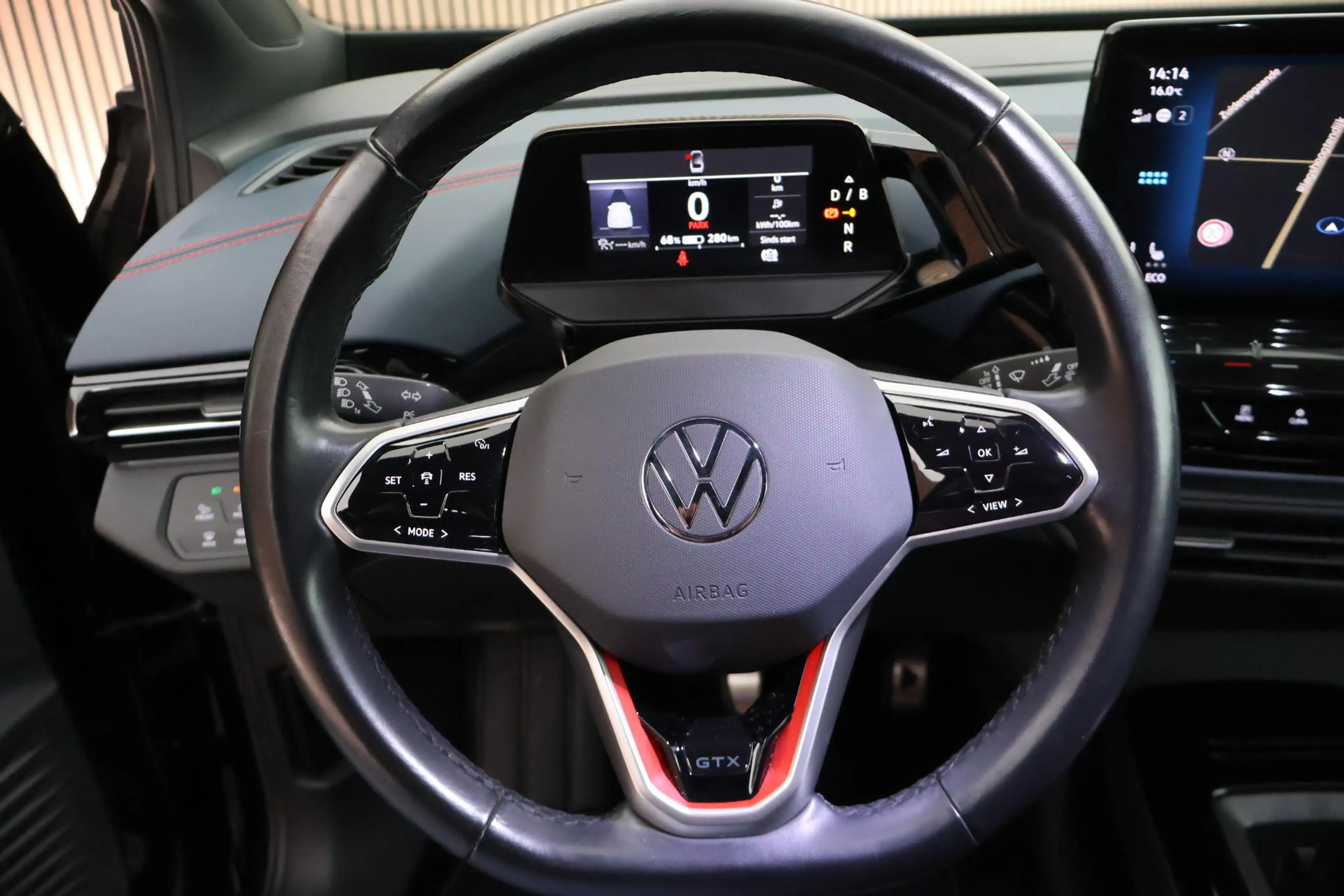 Volkswagen ID.5 GTX 300pk 77 kWh SOH 90% Trekhaak Camera Stoelverw — photo 17