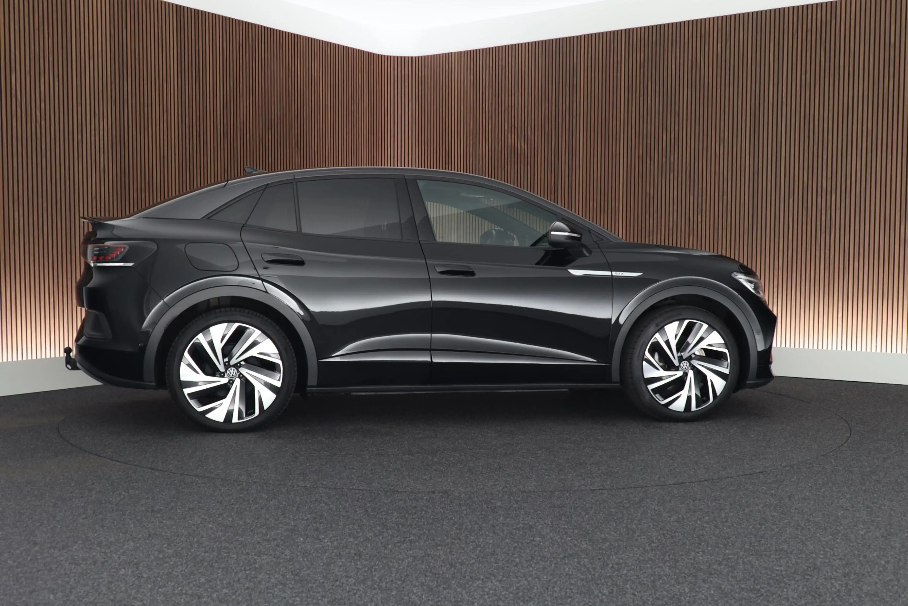 Volkswagen ID.5 GTX 300pk 77 kWh SOH 90% Trekhaak Camera Stoelverw — photo 9