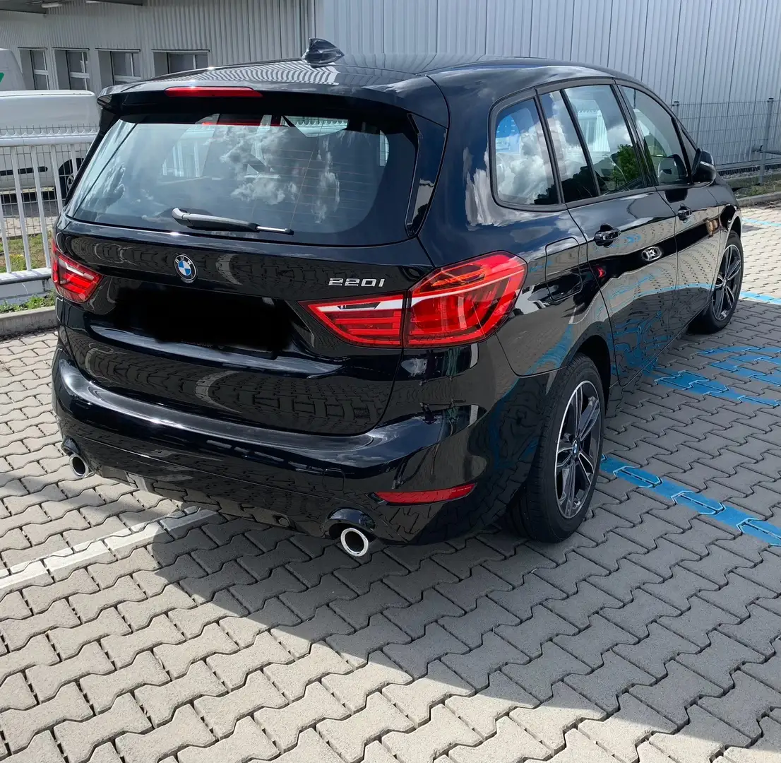 BMW 220 220 i Sport Line Schwarz - 2