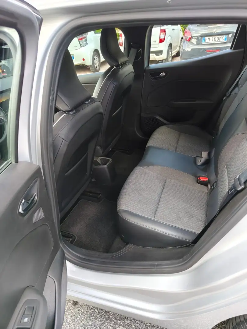 Renault Clio INTENS E-TECH Hybrid 140 Argento - 2
