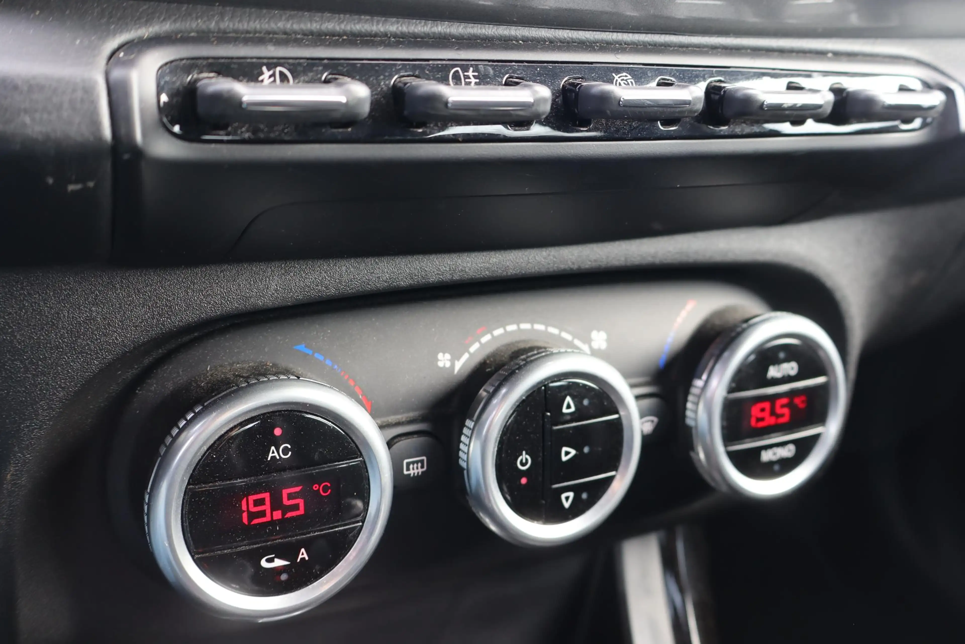 Alfa Romeo Giulietta 1.4 T Business | Automaat | Stoelverwarming | Spor — photo 13